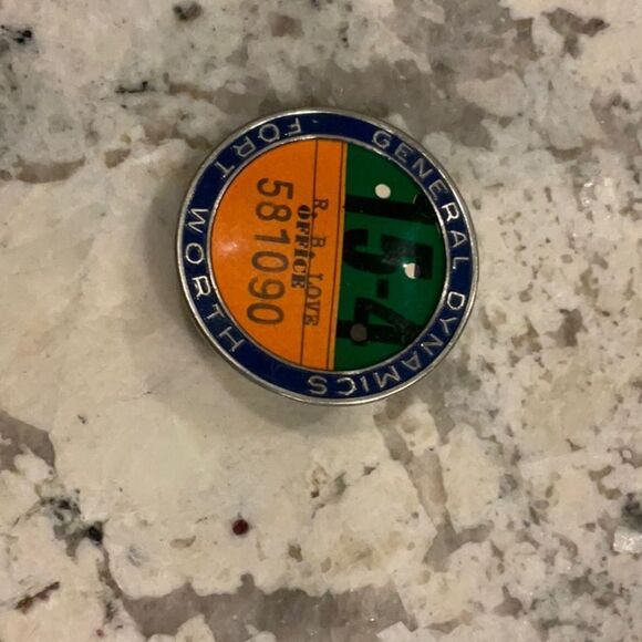 Fort Worth General Dynamics Employee Badge, Whitehead Hoag Badge - Picture 3 of 6